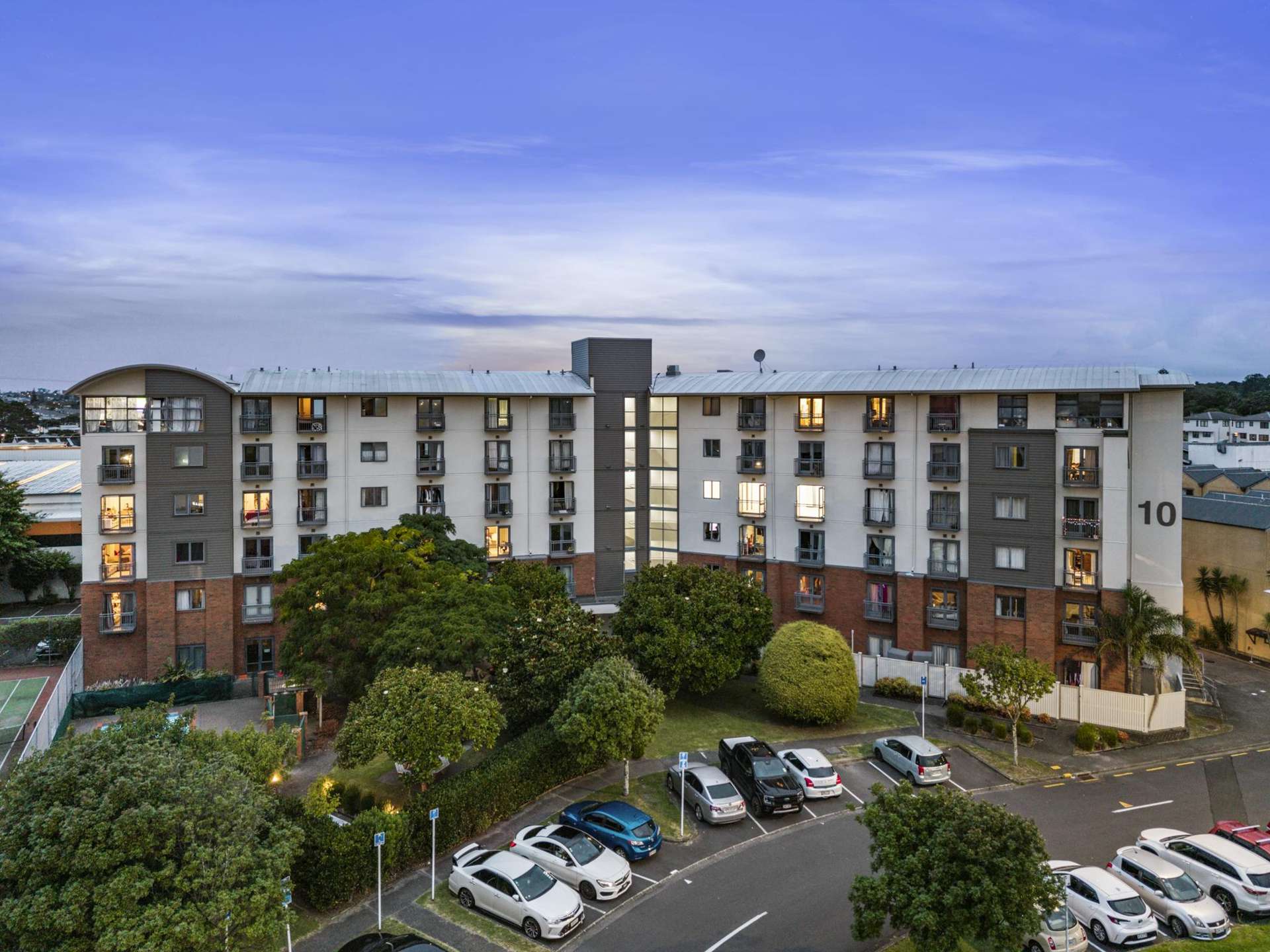 2G/10 Crown Lynn Place New Lynn_0