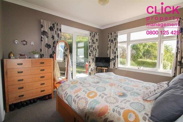 18 Castlewood Road Company Bay_3