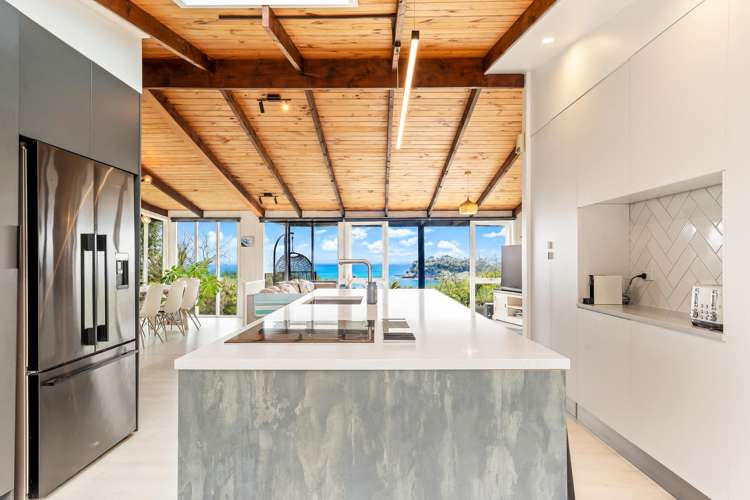 73 Roberts Road Matakatia_6