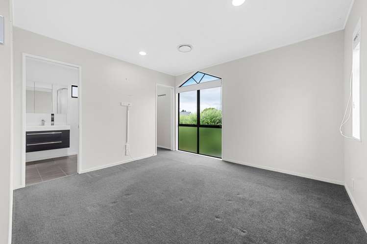 35 Keswick Crescent Huntington_9