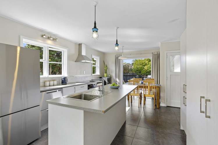 9 Huia Grove Elderslea_4