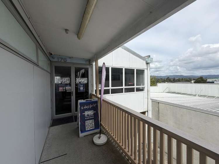 176 West Coast Road Glen Eden_1