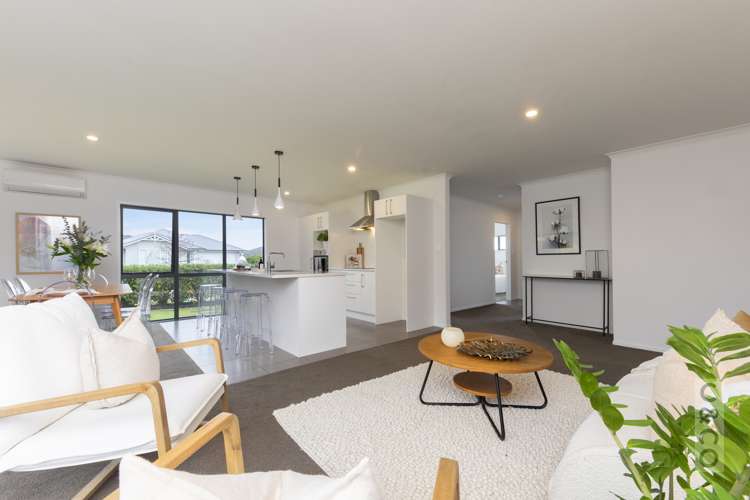 4 Jessie Rise Riverhead_2