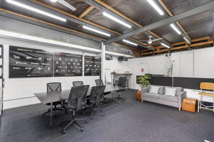 3 Bancroft Crescent Glendene_19