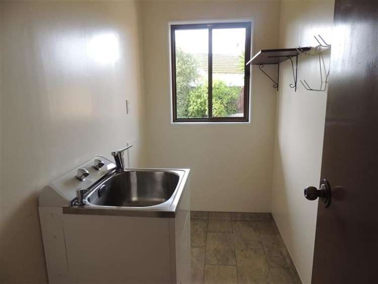 7 Donegal Crescent Tamatea_6