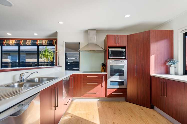 16 Braddock Grove Pauanui_6