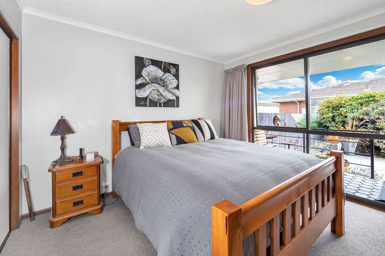 2/287 Cameron Street Ashburton_6