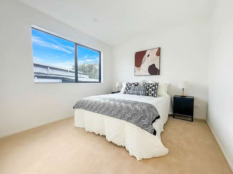 1/11&13 Tabitha Crescent Henderson_11