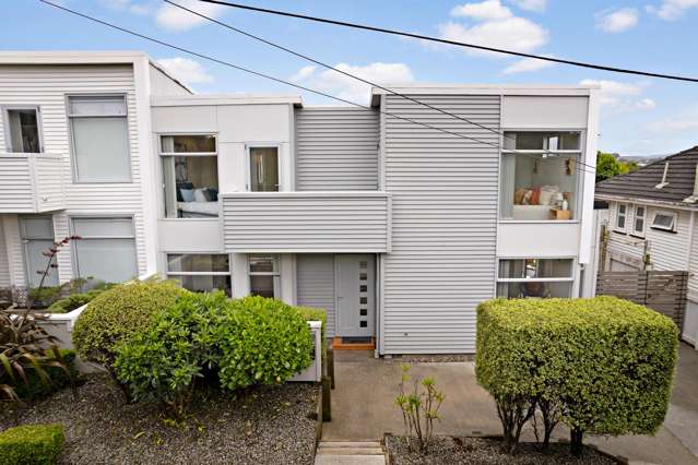 Sunny, Modern Townhouse Living