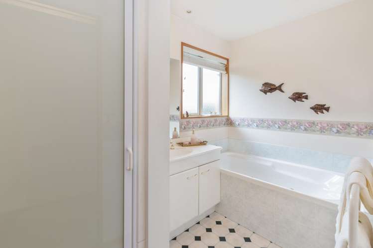 20 Lexington Place Shirley_16