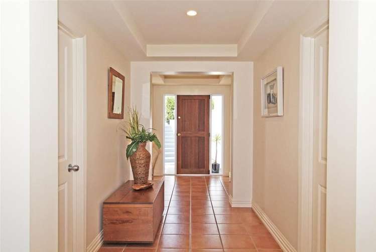 19 Commodore Place Britannia Heights_1