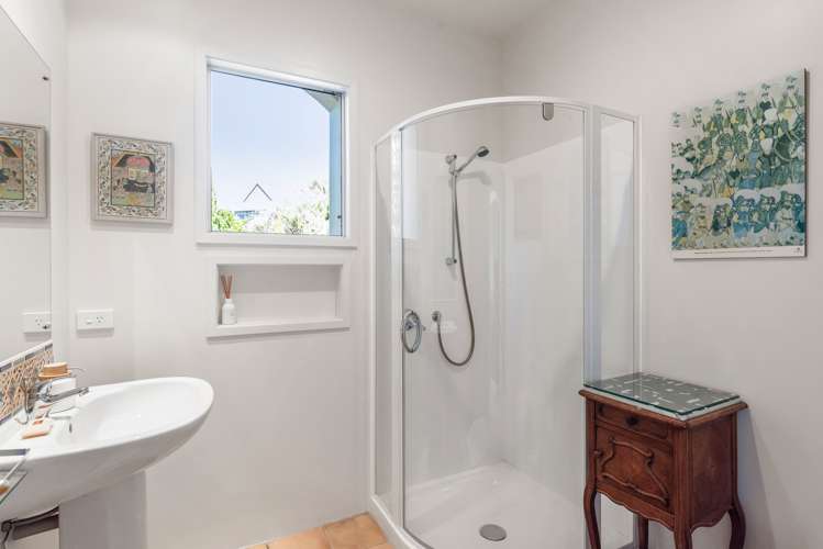 61 Wharemauku Road Raumati Beach_24