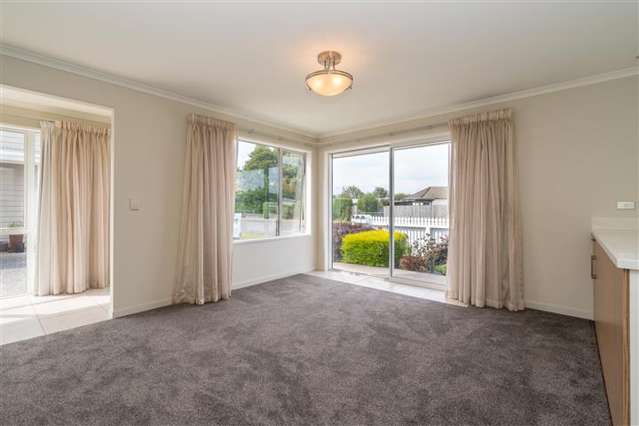 8 Reid Avenue Mosgiel_3