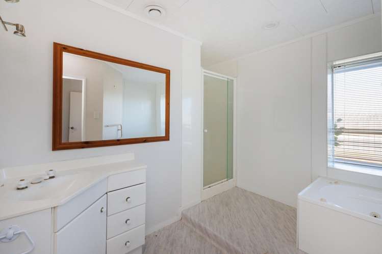 8 Brown Street Foxton_21