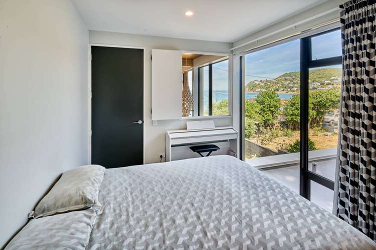 196 The Esplanade Island Bay_14