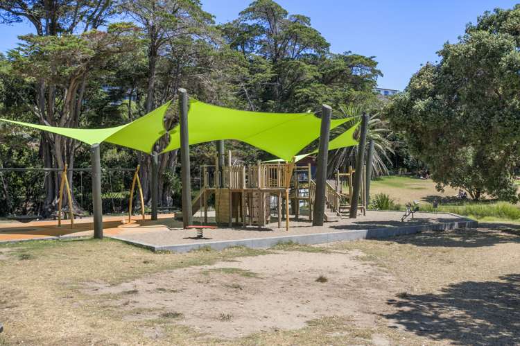 186 Ocean View Road Oneroa_26