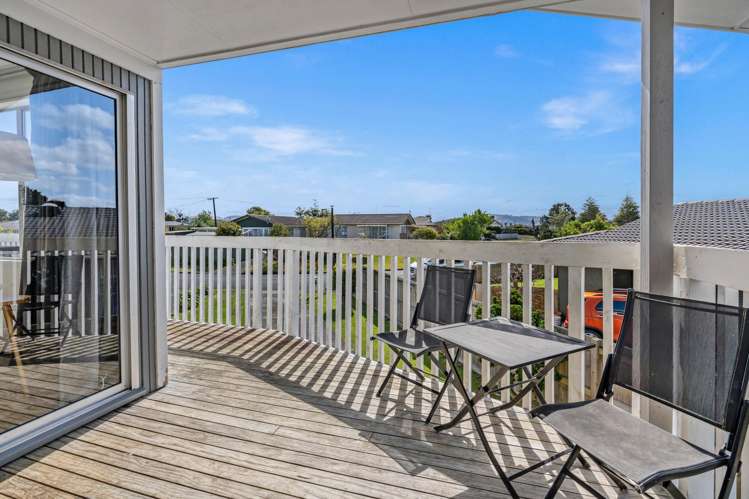 4 Cypress Gardens Place Onerahi_3