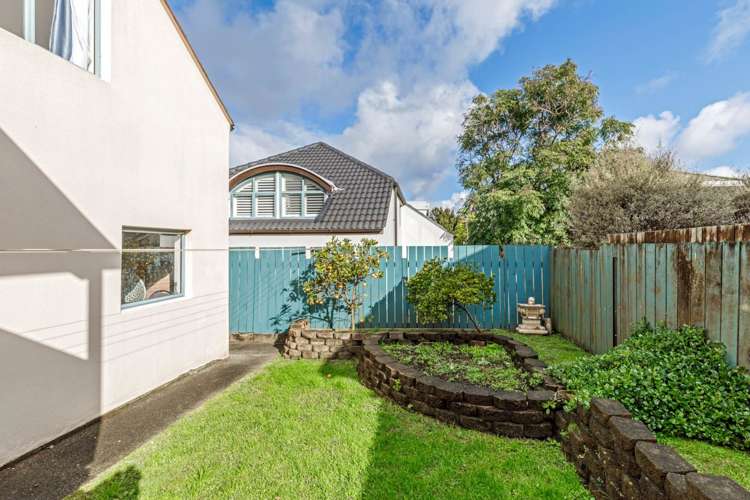 1/208 East Coast Road Forrest Hill_15