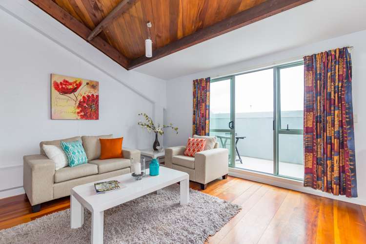 8/220 Thorndon Quay Pipitea_3