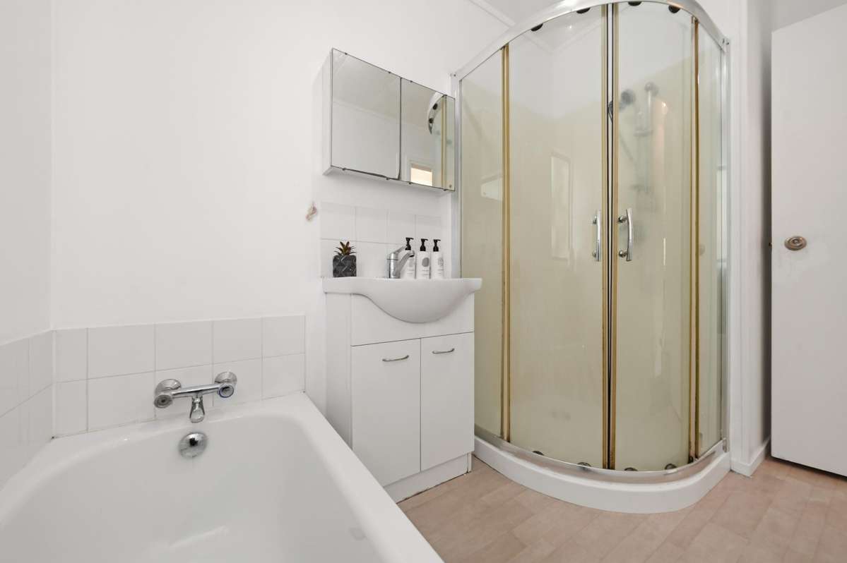 18 Holmes Drive South_5