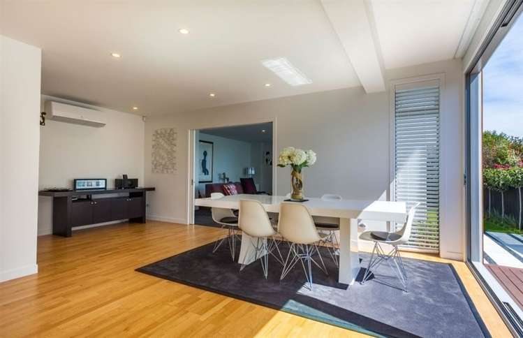 20a Holmwood Road Merivale_5