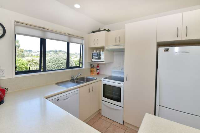 13a Joydon Place Stanmore Bay_3