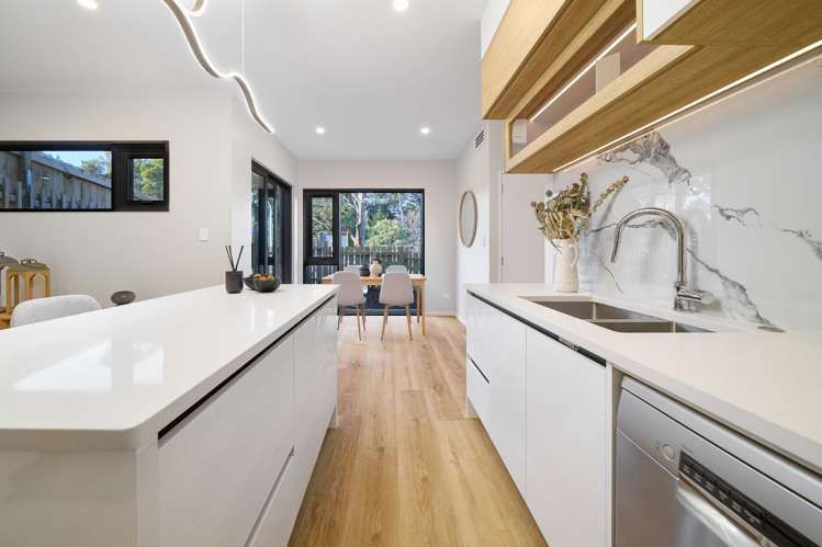 32 Lavery Place_5