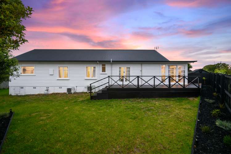171 Breezes Road Aranui_18