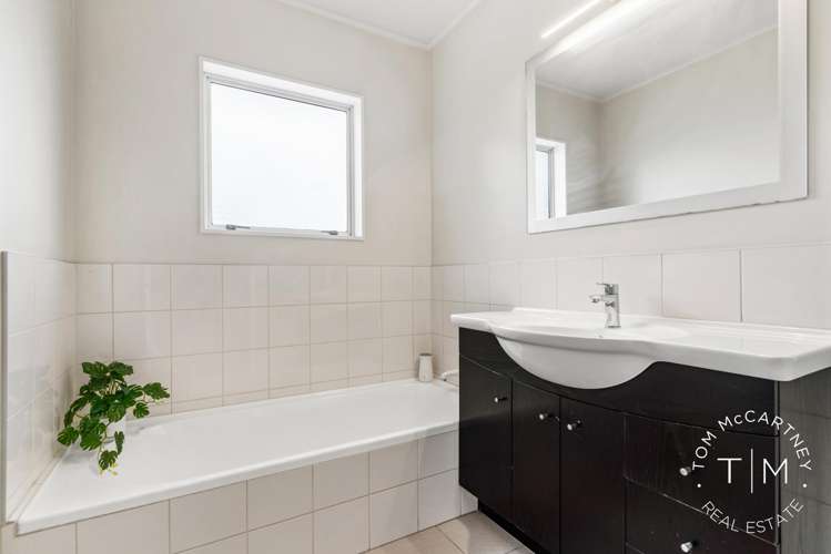 21 Greenstone Place Clover Park_8