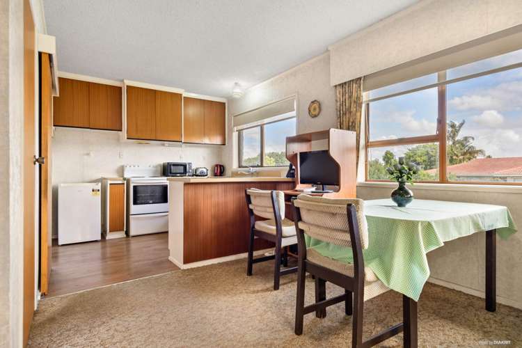 1/50 Luton Avenue Sunnyhills_9