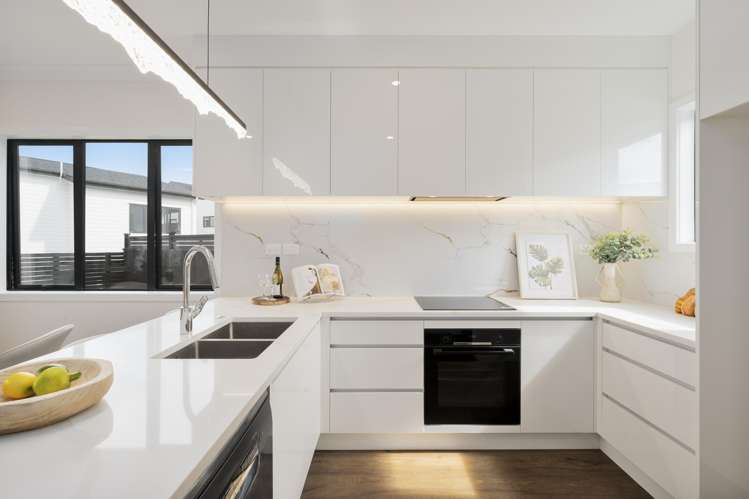 12 Whiteywood Street_5