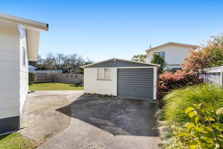 112 Waverley Place Whangamata_16