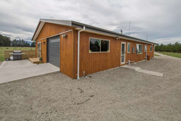 175 German Road Cust_19