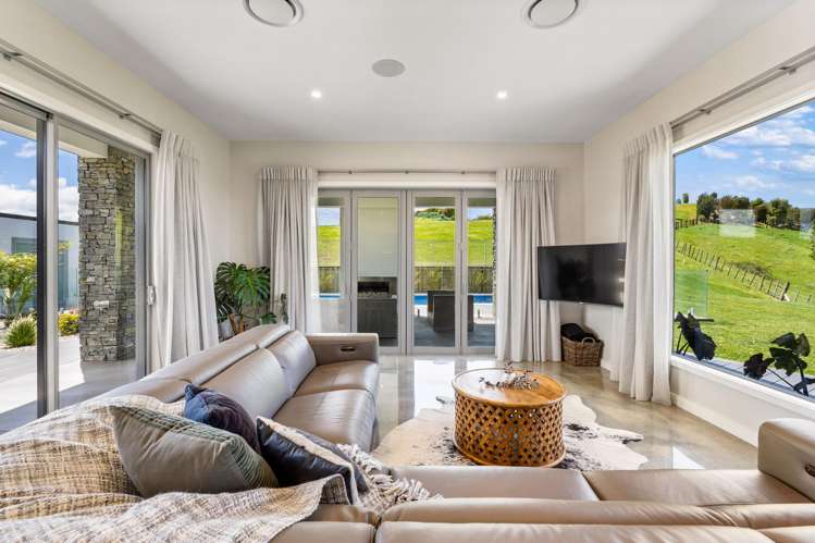 171 Eskridge Drive Bay View_9