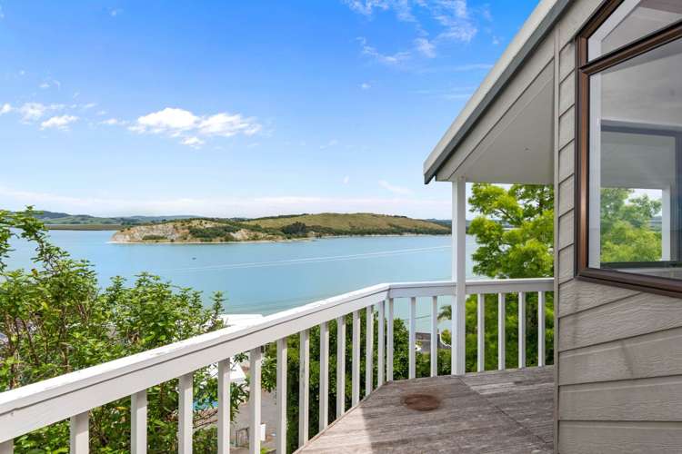 5 Weir Crescent Onerahi_13