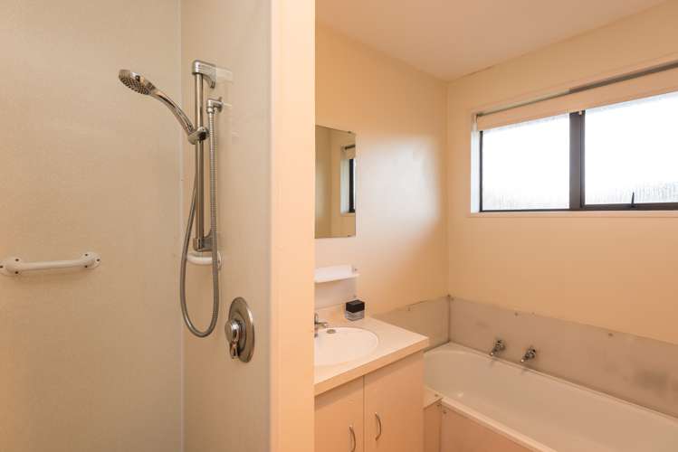 2/60a Somme Street Saint Albans_6