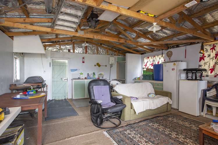 6 Sandy Bay Drive Mataikona_11