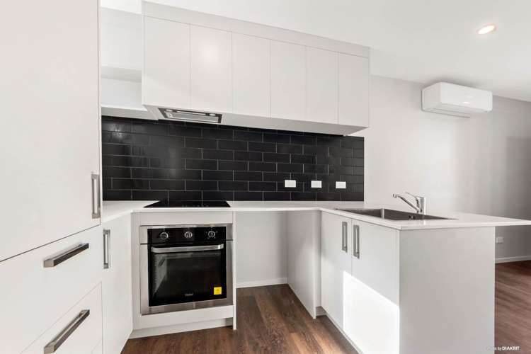 19 Tokai Place Glen Eden_6