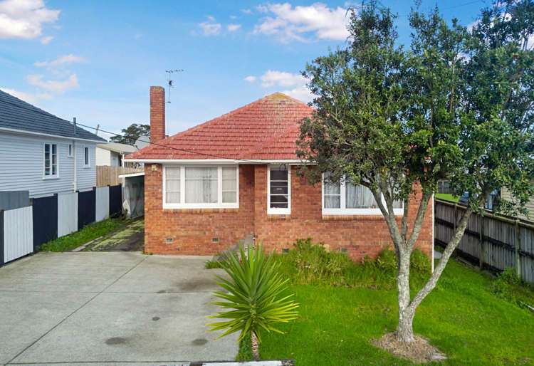 24 White Swan Road_4