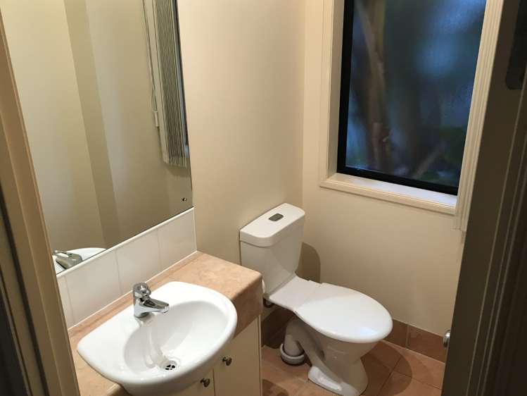 8 Trimaran Drive Gulf Harbour_7