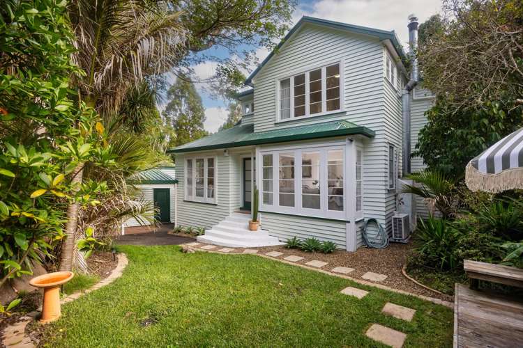 29 Hollywood Avenue Titirangi_5