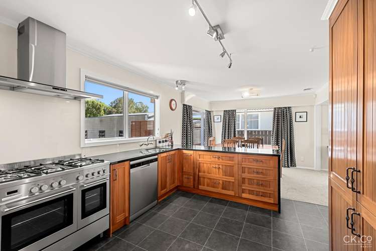 71 Holdsworth Avenue Trentham_1