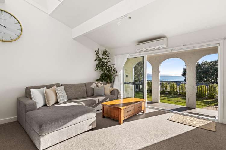2/24 Charles Street Westshore_1