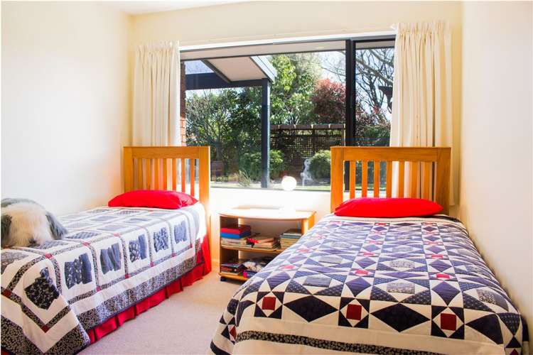 17 Ardilea Avenue Stoke_12