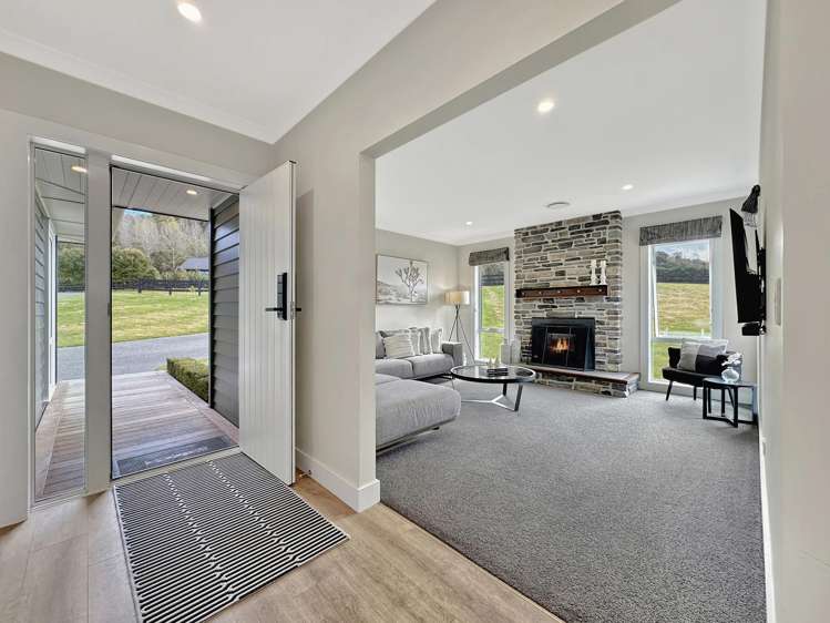 7 Lochinvar Lane Acacia Bay_5