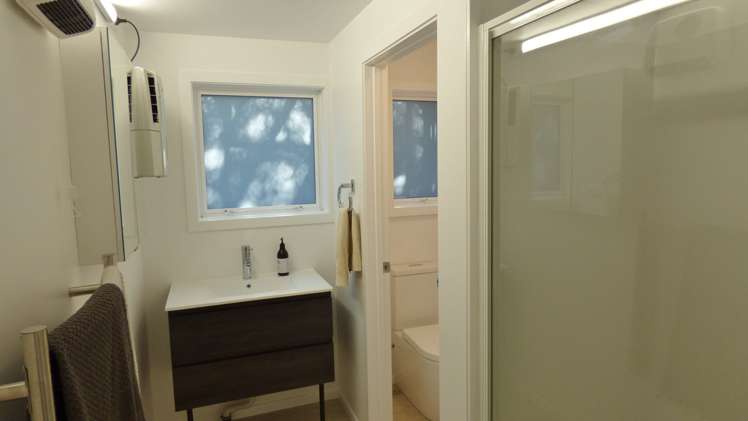 32a Wade River Road Stanmore Bay_6