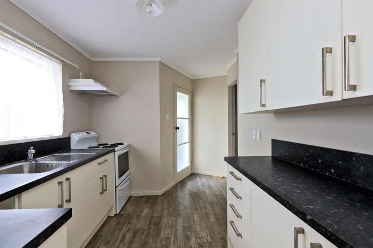 6 Stonehaven Street Flaxmere_1