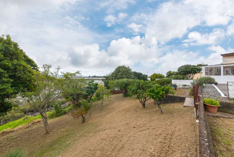 102 Tiroroa Avenue Te Atatu South_10