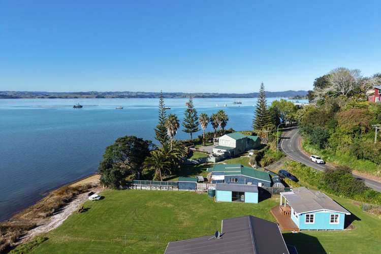 253 Pouewe Street Kawhia_19