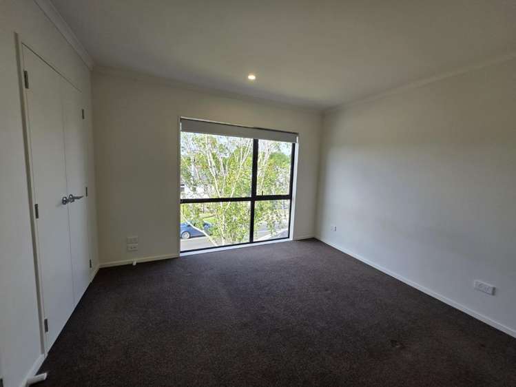 2/16 Russell Road 10686_10